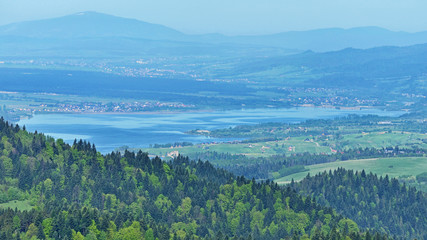 Jezioro Czorsztyńskie.