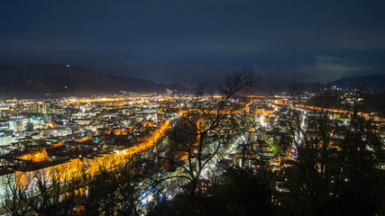Fototapeta na wymiar Stadt Graz bei Nacht