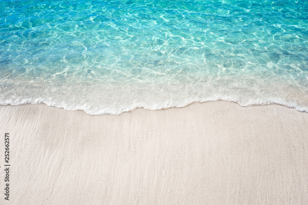 Fototapete Soft blue ocean wave on clean white sandy beach