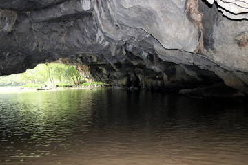 dry halong bay Ninh Bihn - Vietnam Asia