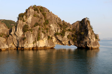 Fototapeta na wymiar Halong Bay - Vietnam Asia