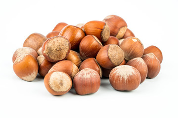 shelled hazel nuts