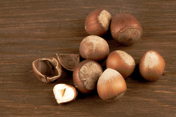 shelled hazel nuts