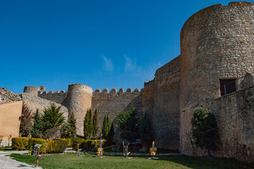 Fototapeta na wymiar Streets and buildings of the medieval village of Urueña in province of Valladolid, Spain