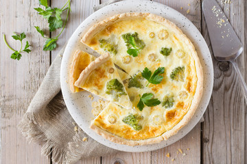 Romanesco cauliflower and corn pie