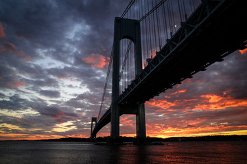 Obraz premium Verrazano Bridge Brooklyn Sunset