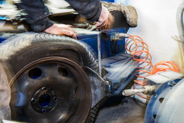 Tire replacement service, fitting with balancing, change to winter