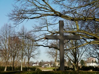 Kreuz im Park von Bonn