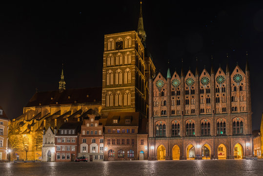 Rathskeller Bilder – Durchsuchen 268 Archivfotos, Vektorgrafiken und ...