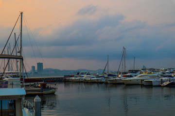 Obraz premium boats in the harbor