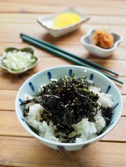한국의 음식 김가루 밥과 김치