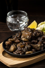 地鶏もも焼と焼酎