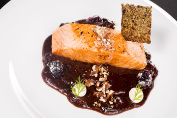 salmon con salsa