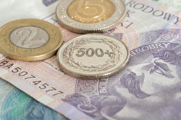 Münzen und Geldscheine Polnische Zloty PLN und das polnische Kindergeld 500+