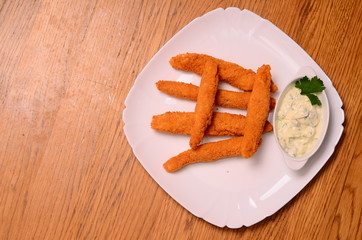 Homemade Fried Mozzarella Sticks with Marinara Sauce