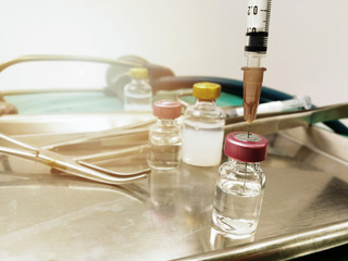 Equipment medical instruments / Syringe injection needle medical drug in steel tray