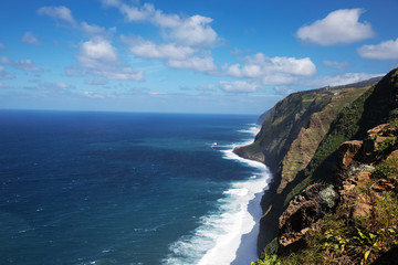 Fototapeta na wymiar cliffs on Madeira