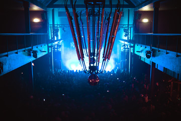 Musikverananstaltung mit Lichtshow 