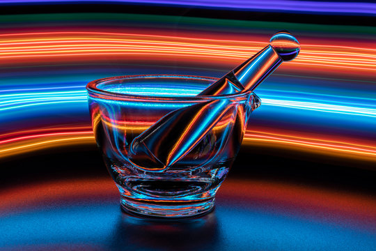 M&ouml;rser aus Glas mit Pistill und Light Art Painting