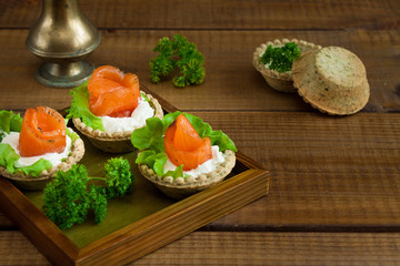 Tartlets with salmon.