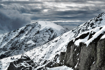 Sierra de Gredos, España, ambiente alpino perfecto para deportes de aventura como alpinismo, escalada o sencillamente para practicar espectaculares rutas de senderismo