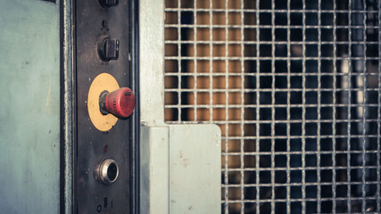 Industrial Safety door of the machinery with emergency stop button, protect the operator from injury during  machine is running, and for stop when emrgency case happen.             