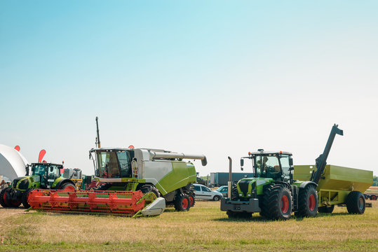 Grain Cart And Trucks