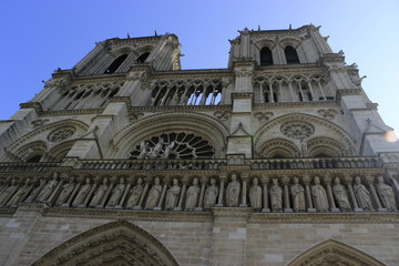 Perspectiva da Catedral de Notre-Dame de Paris