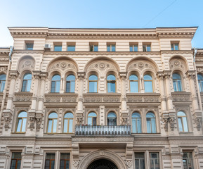 Fototapeta na wymiar Classic building in Saint Petersburg, Russia