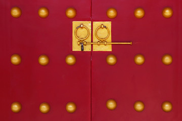 Chinese red door 