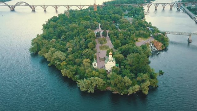 The Island in the Middle of the River Dnipro