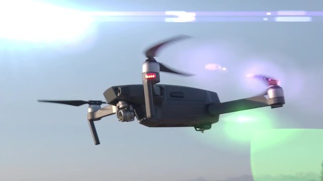 Drone quadricottero in volo stazionario