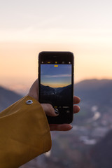 Tramonto attraverso iPhone