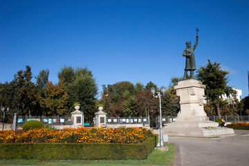Fototapeta na wymiar Moldova, la città di Chisinau. Monumento a Stefan