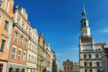Fototapeta na wymiar Old market with Renaissance town hall tower in Poznan.