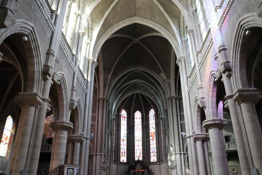 VILLE DE TARARE - RHONE - EGLISE