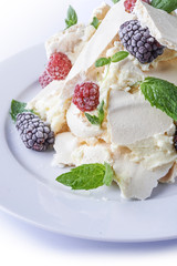 meringue cake with berries