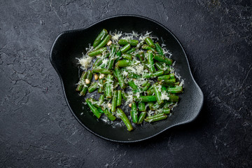 Fried green beans with sauce