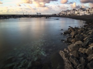Naklejka premium Atardecer en el Puerto de las Nieves, Islas Canarias