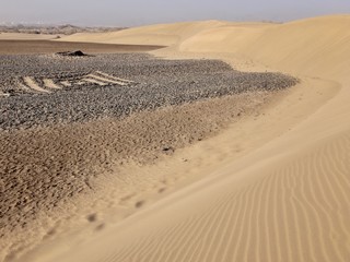 Paisaje de dunas y cielo