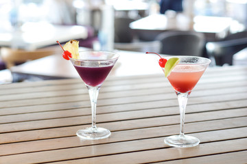 sea, summer, love, two, friends, woman, young, happiness, cocktail, happy, beach, together, beautiful, vacation, couple, romantic, men, fashion, youth, holiday, cocktails, friendship, romance, gin, ma