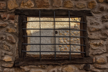 ventana en casa antigua de riaza
