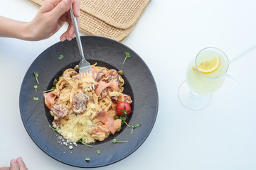 cream, italian, cuisine, table, cooking, delicious, dinner, spaghetti, parmesan, background, meal, food, carbonara, meat, sauce, recipe, pasta, gourmet, egg, cheese, dish, closeup, traditional, white,