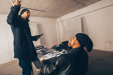 Thiefs having a conversation