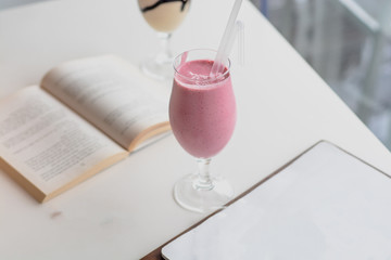 drink, cafe, smoothie, milk, coffee, blueberry, banana, frozen, health, vegan, organic, diet, beverage, white, colorful, vegetarian, smothie, juice, food, fresh, closeup, dish, background, breakfast, 