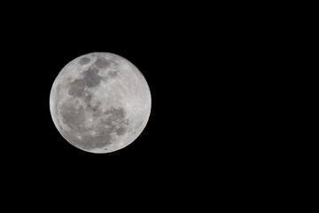 Moon at it largest also called supermoon, aprox ten procent larger than usual