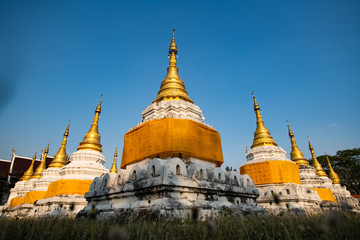 Naklejka premium Wat Chedi Sao, old temple in Lampang Province Thailand