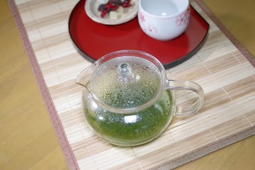 お茶を煎じているところ