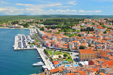 Naklejka na ściany i meble Croatia, Istria, Rovinj, Panoramic view of Rovinj and the peninsula.