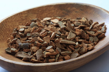 Cinnamon image Shot (herb)